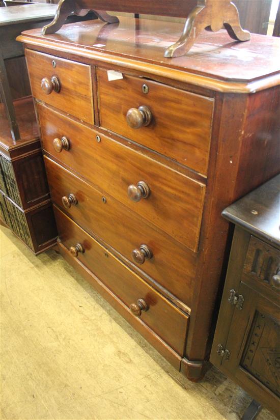 Victorian mahogany chest of drawers